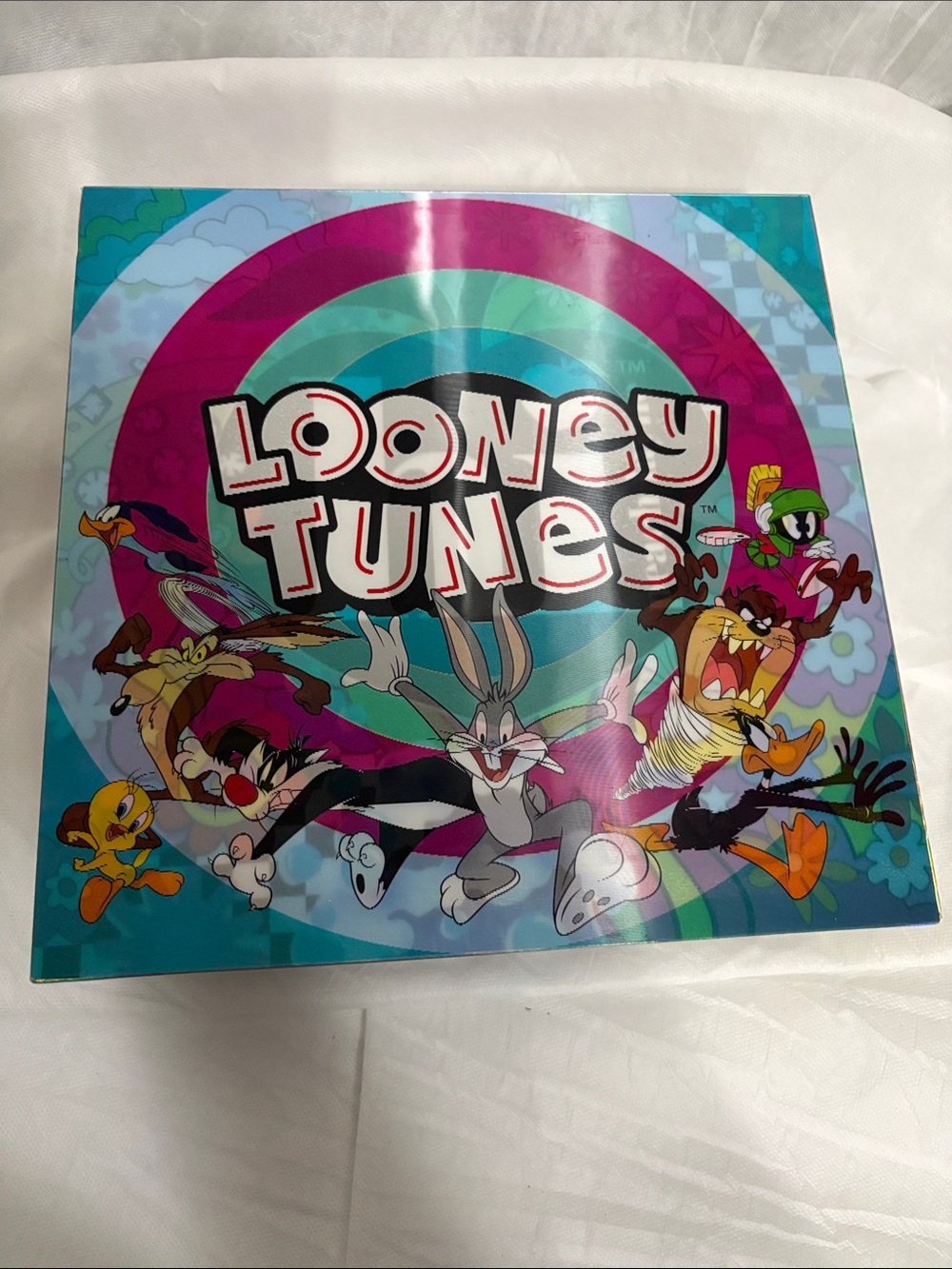 Looney Tunes Colorful 3 D Box
